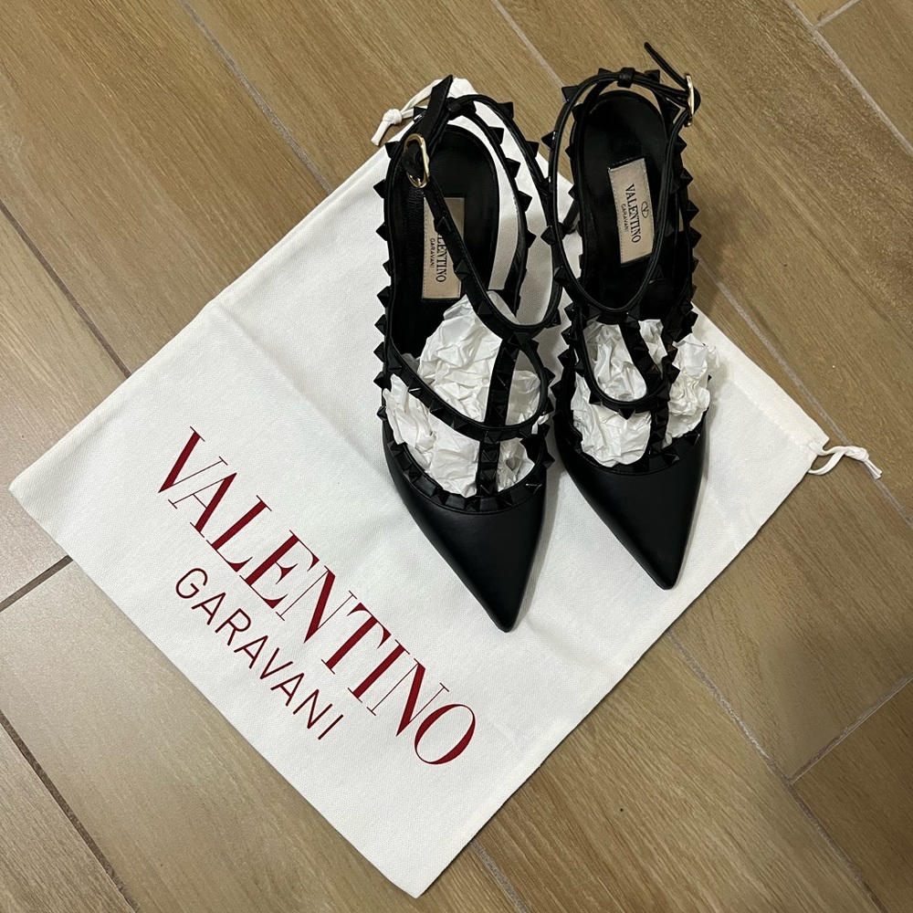 Authentic Valentino All Leather Black Heels